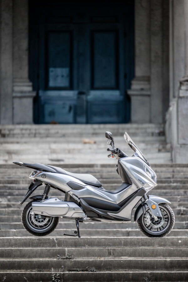 Ydra Seven elektrische scooter grijs - Cinquantenaire